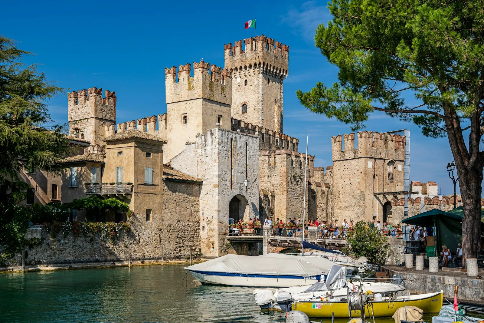Liqeni i Gardës, Milano, Venecia
