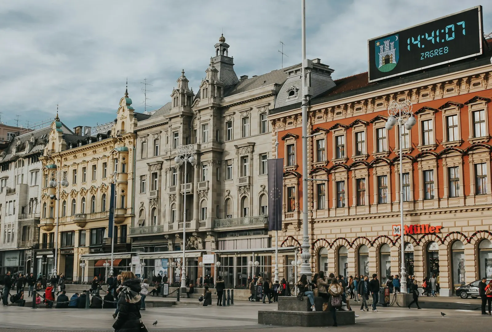 Zagreb, Budapest, Vjenë